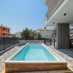 In With Swimming Pool *