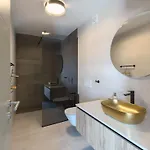 Villa In With Swimming Pool Pula