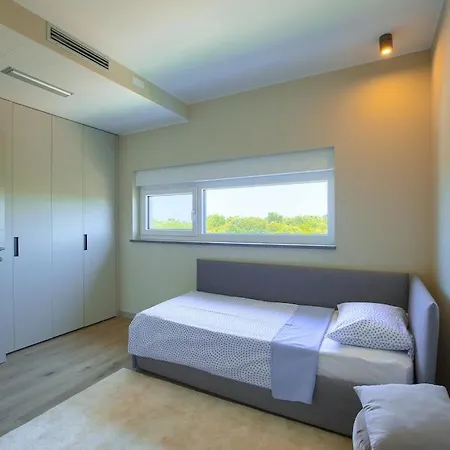 Villa In With Swimming Pool *