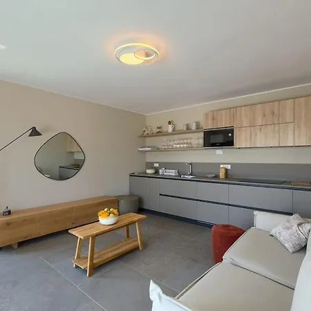 In With Swimming Pool * Pula