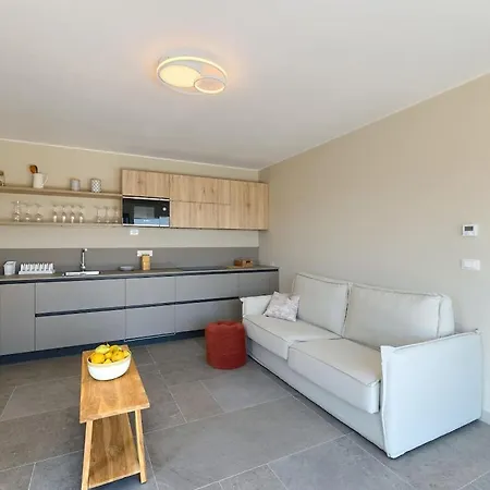 In With Swimming Pool Villa Pula