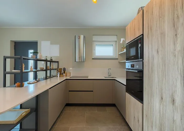 In With Swimming Pool * Pula