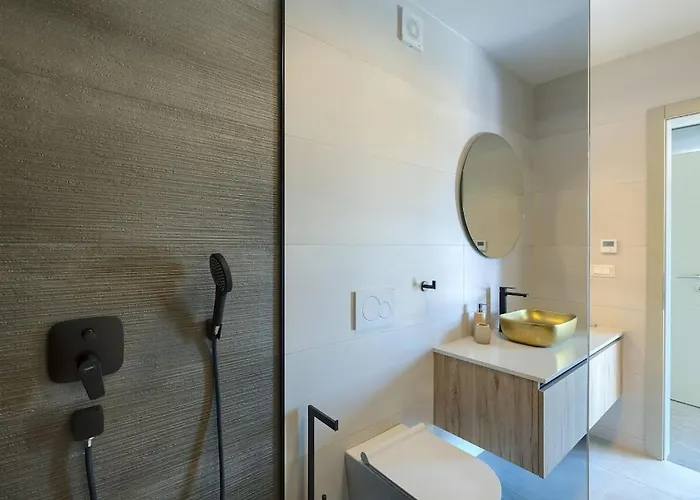 In With Swimming Pool